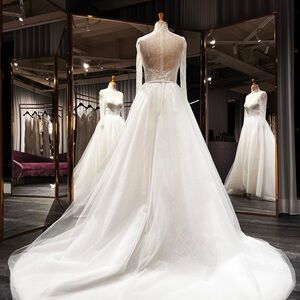 Hand-Made! Brand New 2-way Elegant White Lace Wedding Dress